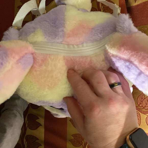 Pikachu plush backpack - Picture 2 of 4